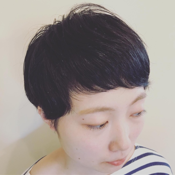 前髪短めマッシュショート