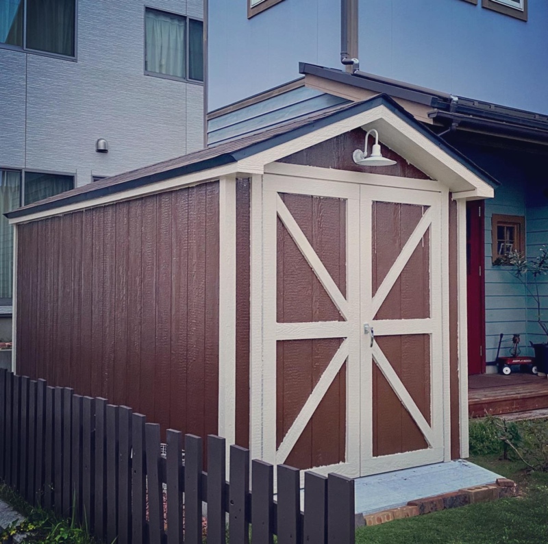 可愛らしい小屋が建ちました！